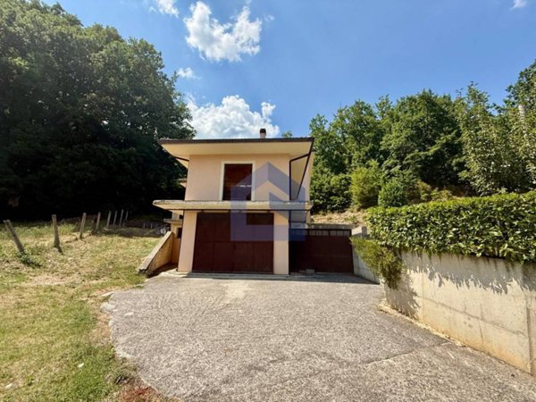 casa indipendente in vendita a Pizzoferrato
