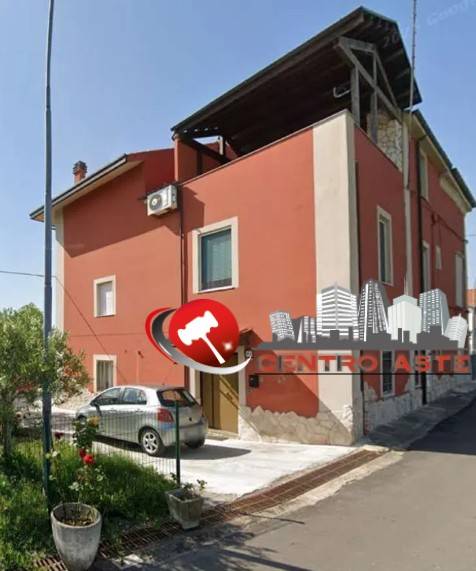 appartamento in vendita a Poggiofiorito