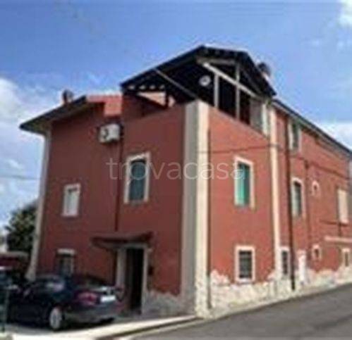 appartamento in vendita a Poggiofiorito