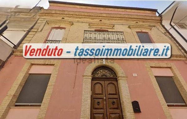 casa indipendente in vendita a Poggiofiorito in zona Chiusa