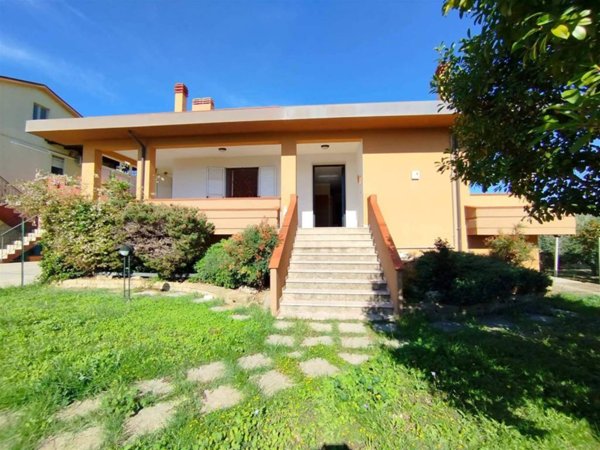 casa indipendente in vendita a Pollutri in zona San Barbato