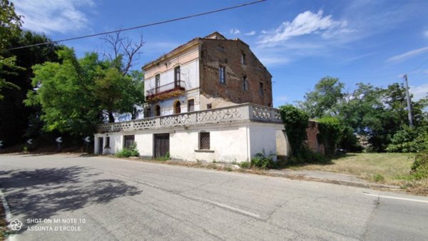 casa indipendente in vendita a Pollutri in zona San Barbato