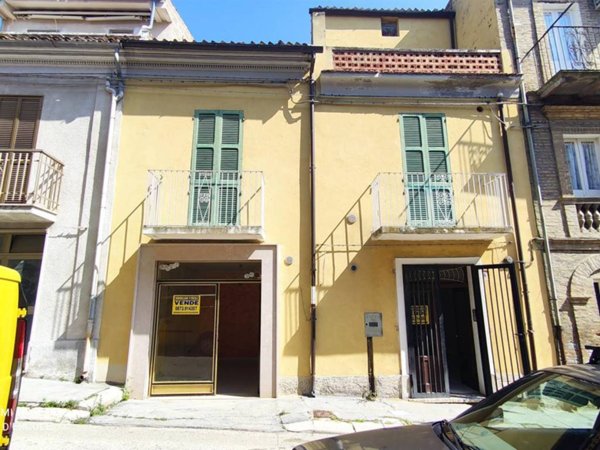 casa indipendente in vendita a Pollutri in zona San Barbato
