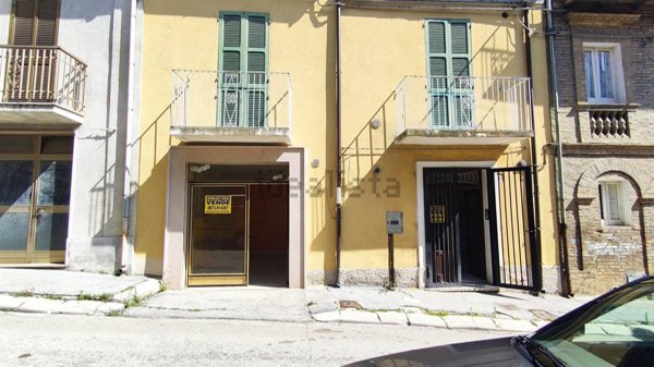 casa indipendente in vendita a Pollutri in zona San Barbato