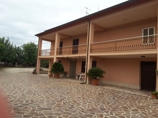 casa indipendente in vendita a Pollutri