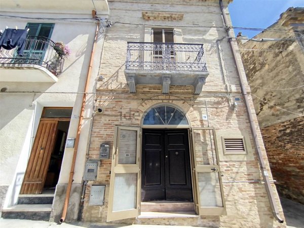 casa indipendente in vendita a Pollutri in zona San Barbato