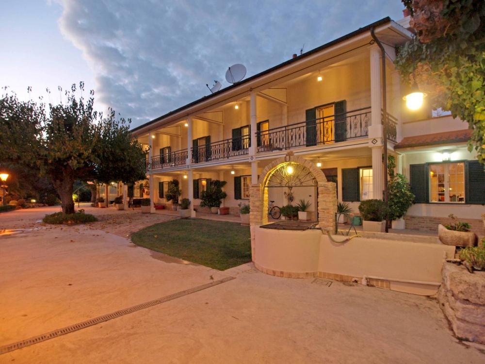 casa indipendente in vendita a Pollutri in zona Piano Croce