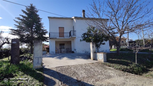casa indipendente in vendita a Pollutri in zona San Barbato