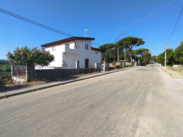 appartamento in vendita a Pollutri in zona San Barbato