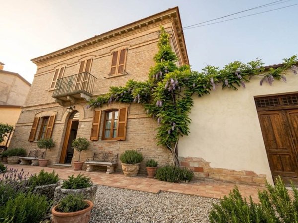 casa indipendente in vendita a Pollutri in zona San Barbato