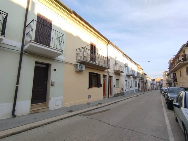 casa indipendente in vendita a Pollutri in zona San Barbato