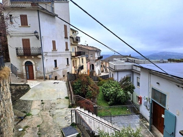 casa indipendente in vendita a Pretoro