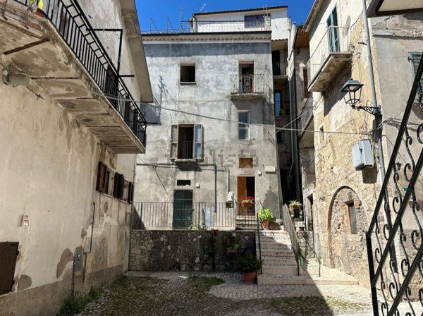 casa indipendente in vendita a Pretoro