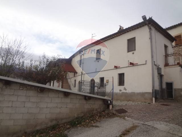 casa indipendente in vendita a Pretoro in zona Colle Pagnotto
