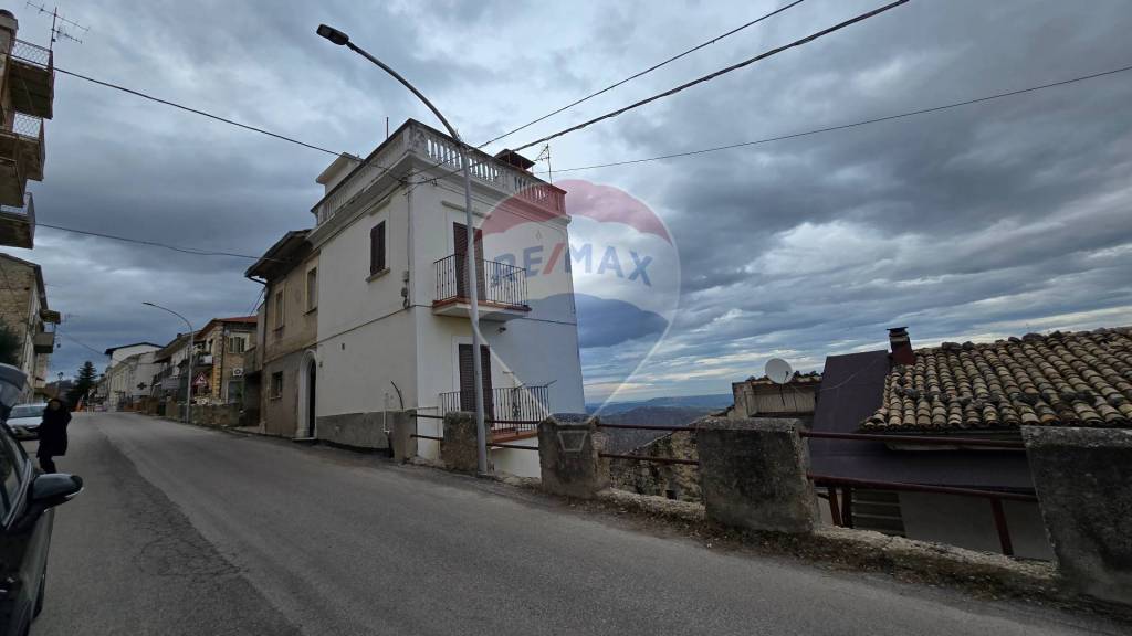 casa indipendente in vendita a Pretoro