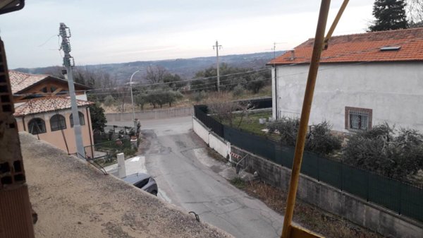 casa indipendente in vendita a Pretoro