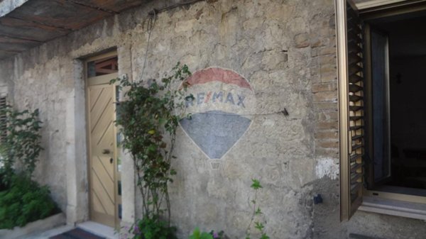 casa indipendente in vendita a Pretoro