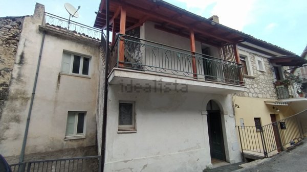 casa indipendente in vendita a Pretoro