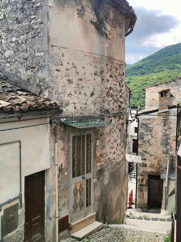 quadrivano in vendita a Pretoro