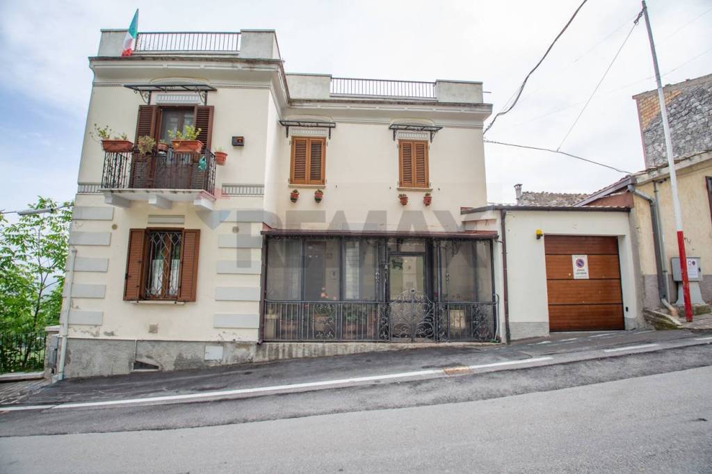 casa indipendente in vendita a Pretoro in zona Passo Lanciano