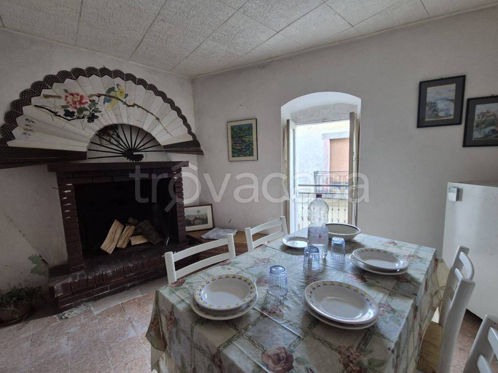 casa indipendente in vendita a Pretoro