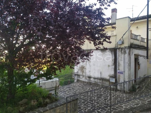 casa indipendente in vendita a Pretoro