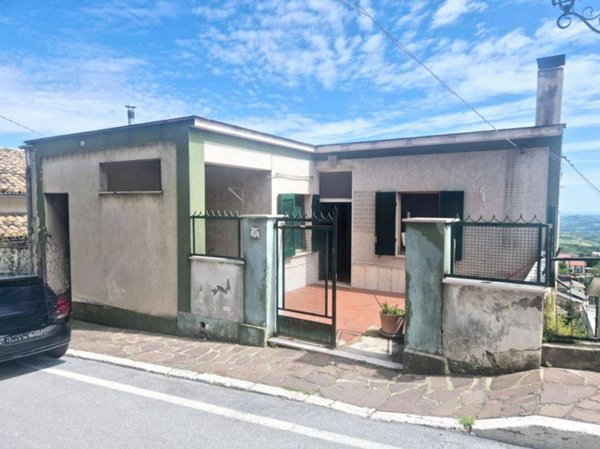 casa indipendente in vendita a Pretoro