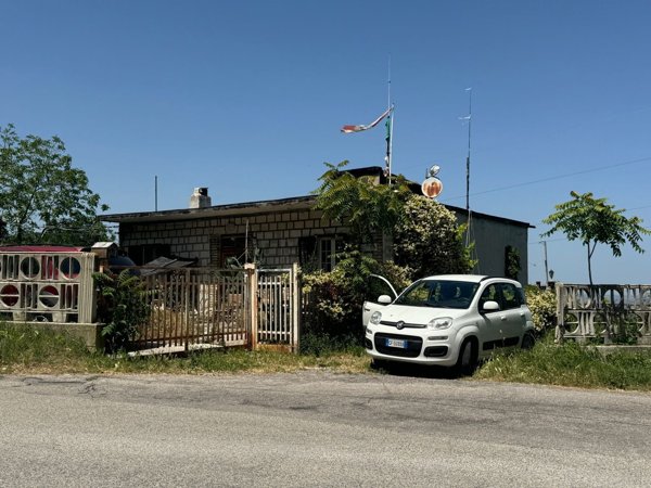 casa indipendente in vendita a Pretoro