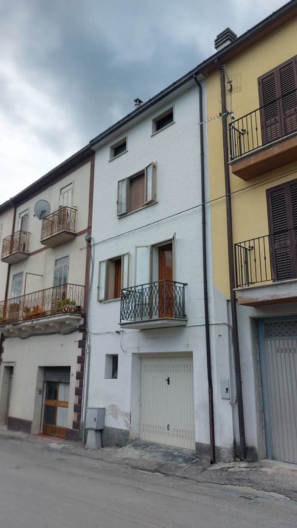 casa indipendente in vendita a Quadri