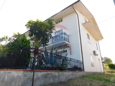 casa indipendente in vendita a Rapino
