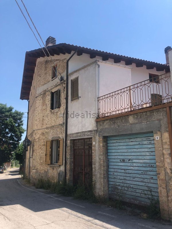 casa indipendente in vendita a Rapino