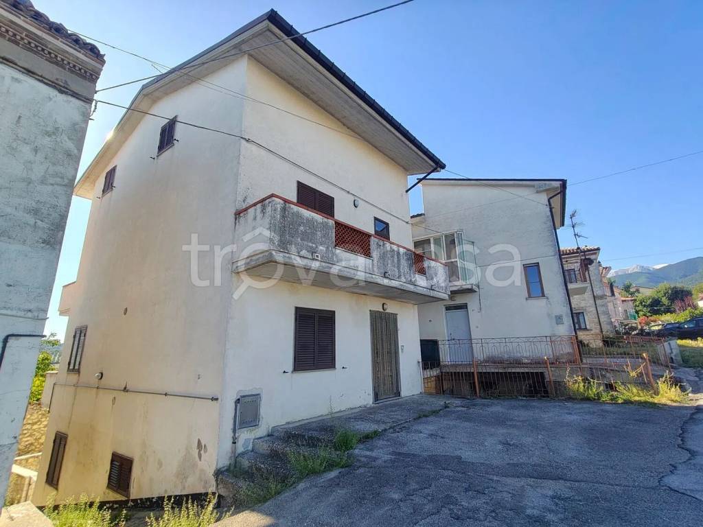 casa indipendente in vendita a Rapino