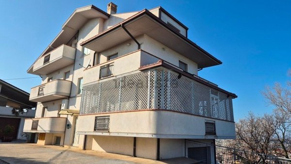 casa indipendente in vendita a Ripa Teatina in zona Feudo