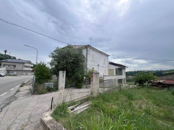 casa indipendente in vendita a Ripa Teatina