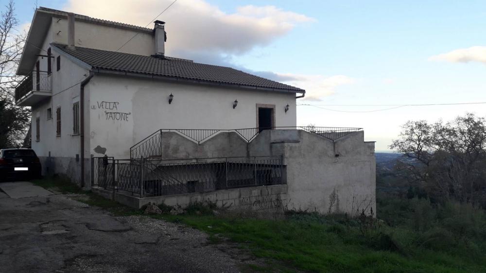 casa indipendente in vendita a Roccamontepiano