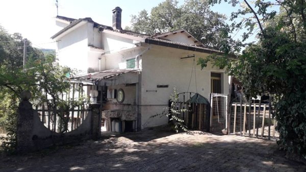 casa indipendente in vendita a Roccamontepiano