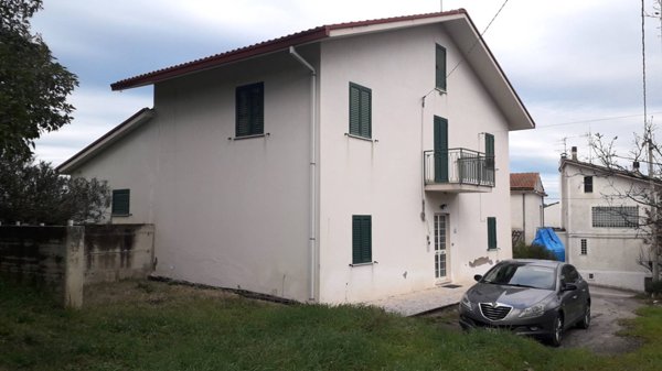 casa indipendente in vendita a Roccamontepiano in zona Legnini