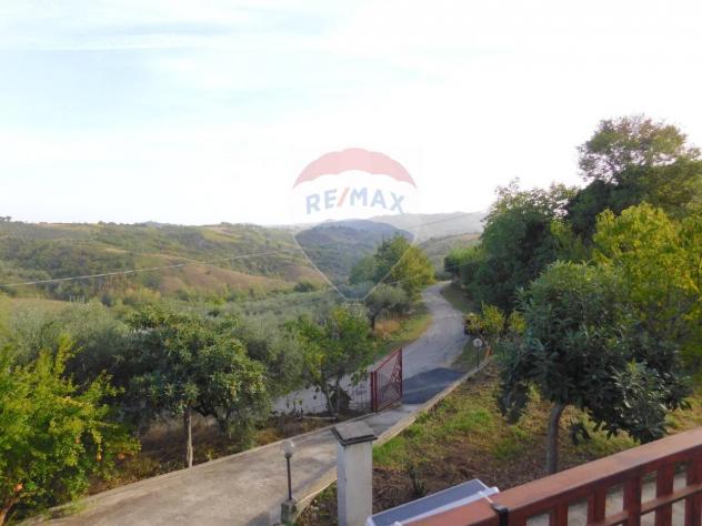 casa indipendente in vendita a Roccamontepiano