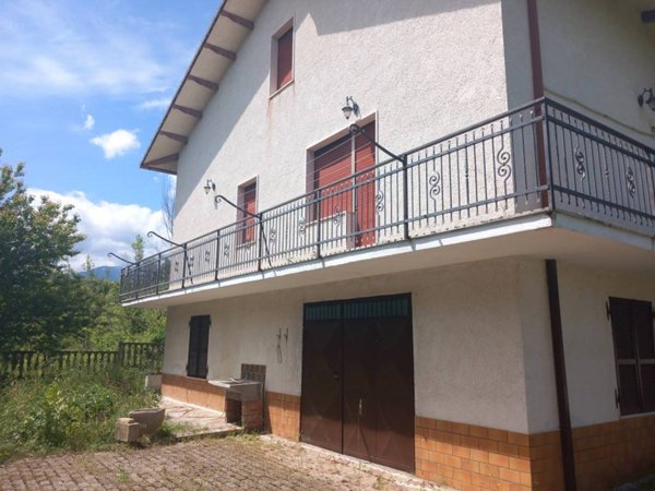 casa indipendente in vendita a Roccamontepiano in zona Reginaldo
