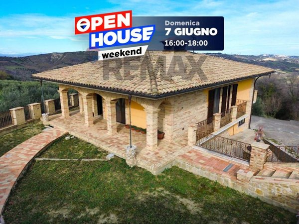 casa indipendente in vendita a Roccamontepiano