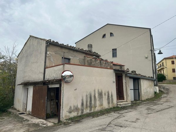 appartamento in vendita a Roccamontepiano in zona Terranova