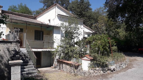 casa indipendente in vendita a Roccamontepiano
