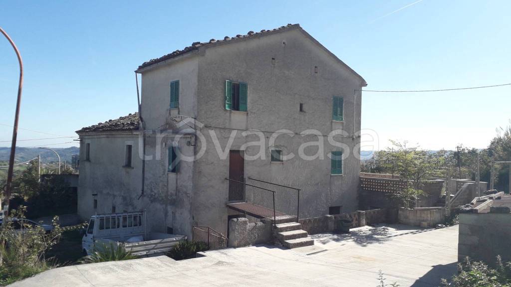 casa indipendente in vendita a Roccamontepiano in zona Terranova