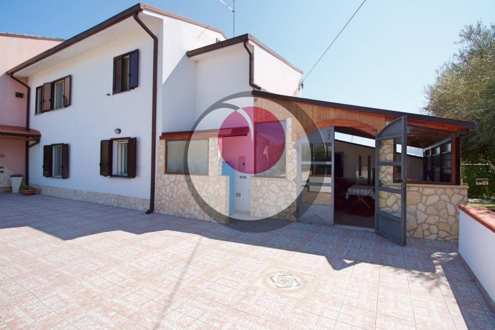 casa indipendente in vendita a Rocca San Giovanni in zona Puncichitti