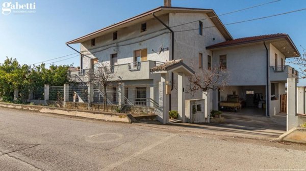 casa indipendente in vendita a Rocca San Giovanni
