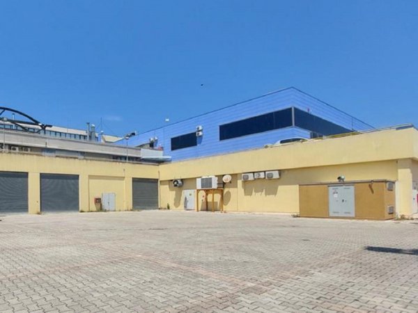 negozio in vendita a Rocca San Giovanni in zona Santa Calcagna