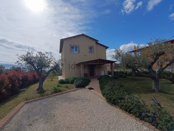 casa indipendente in vendita a Rocca San Giovanni