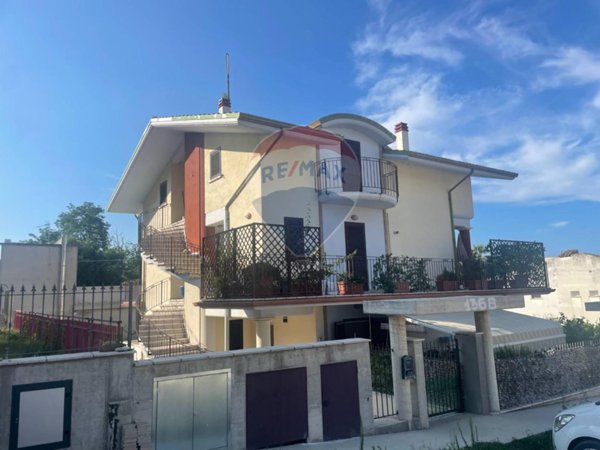 appartamento in vendita a Rocca San Giovanni in zona Vallevò