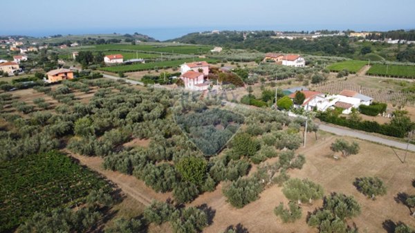 casa indipendente in vendita a Rocca San Giovanni