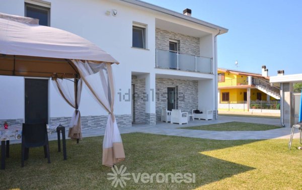 casa indipendente in vendita a Rocca San Giovanni